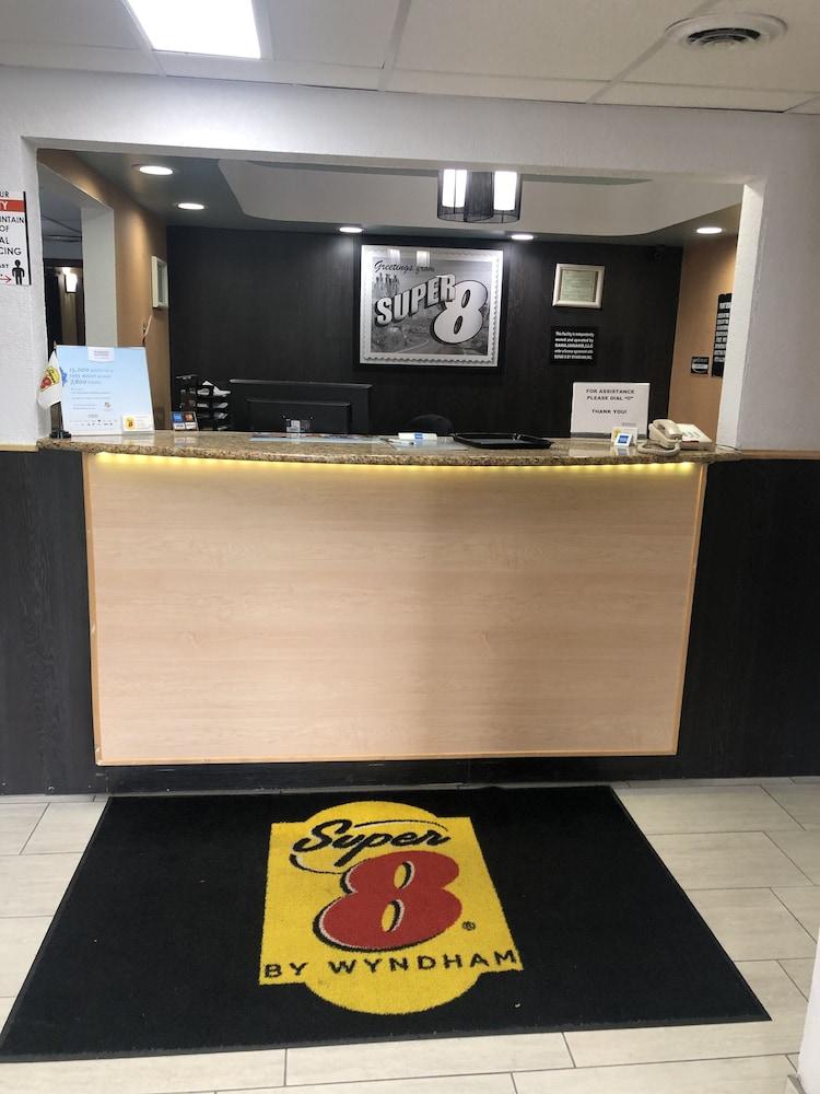 Super 8 By Wyndham Plover Stevens Point Area 外观 照片